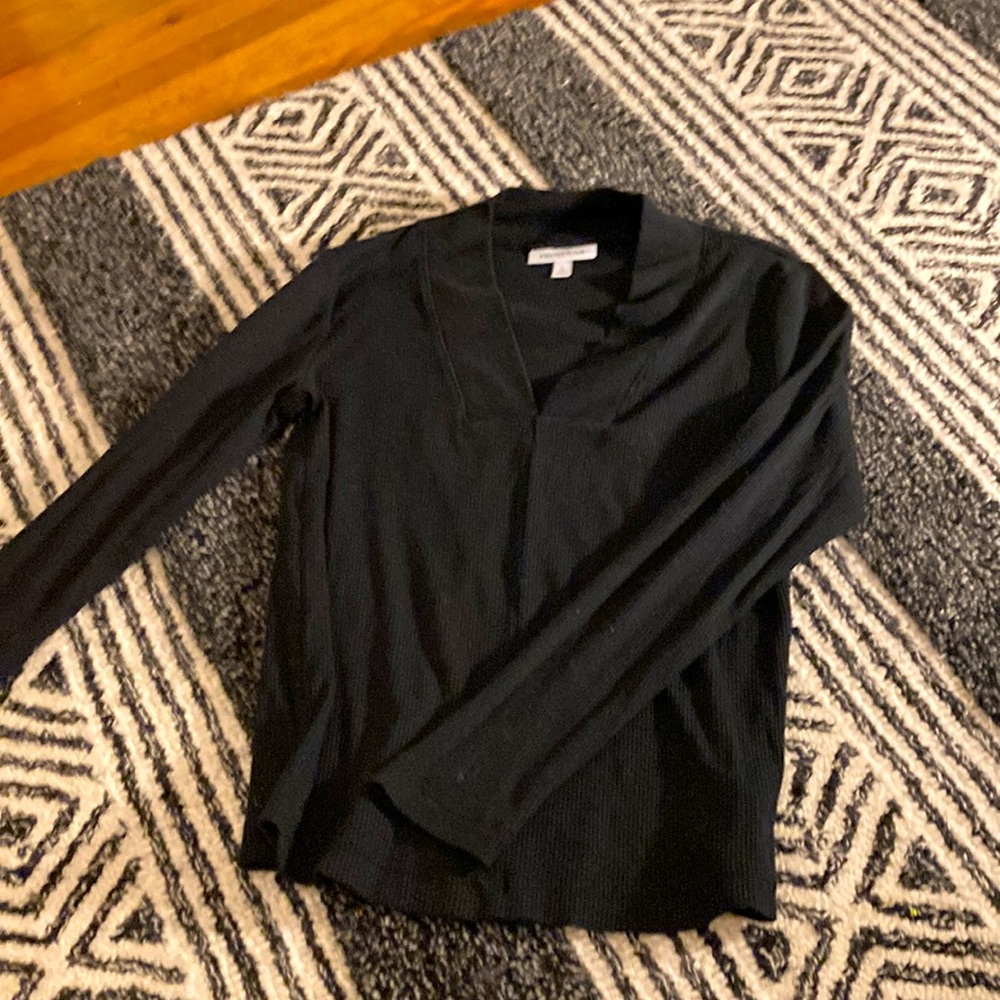Prologue black ribbed raised-collar shirt. Size small.